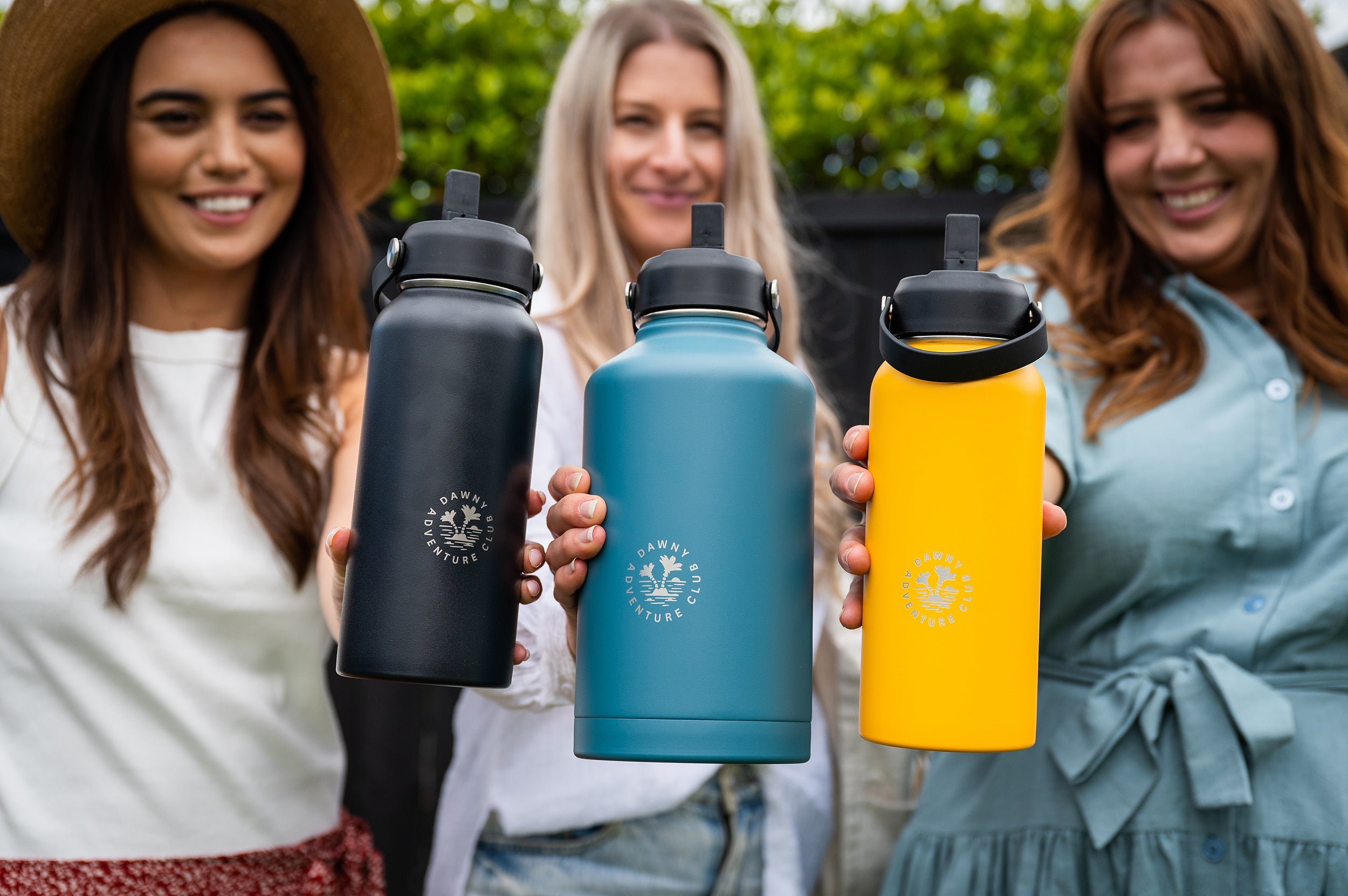 Dawny Adventure Club Insulated Drink Bottles - Daisy - 950mL