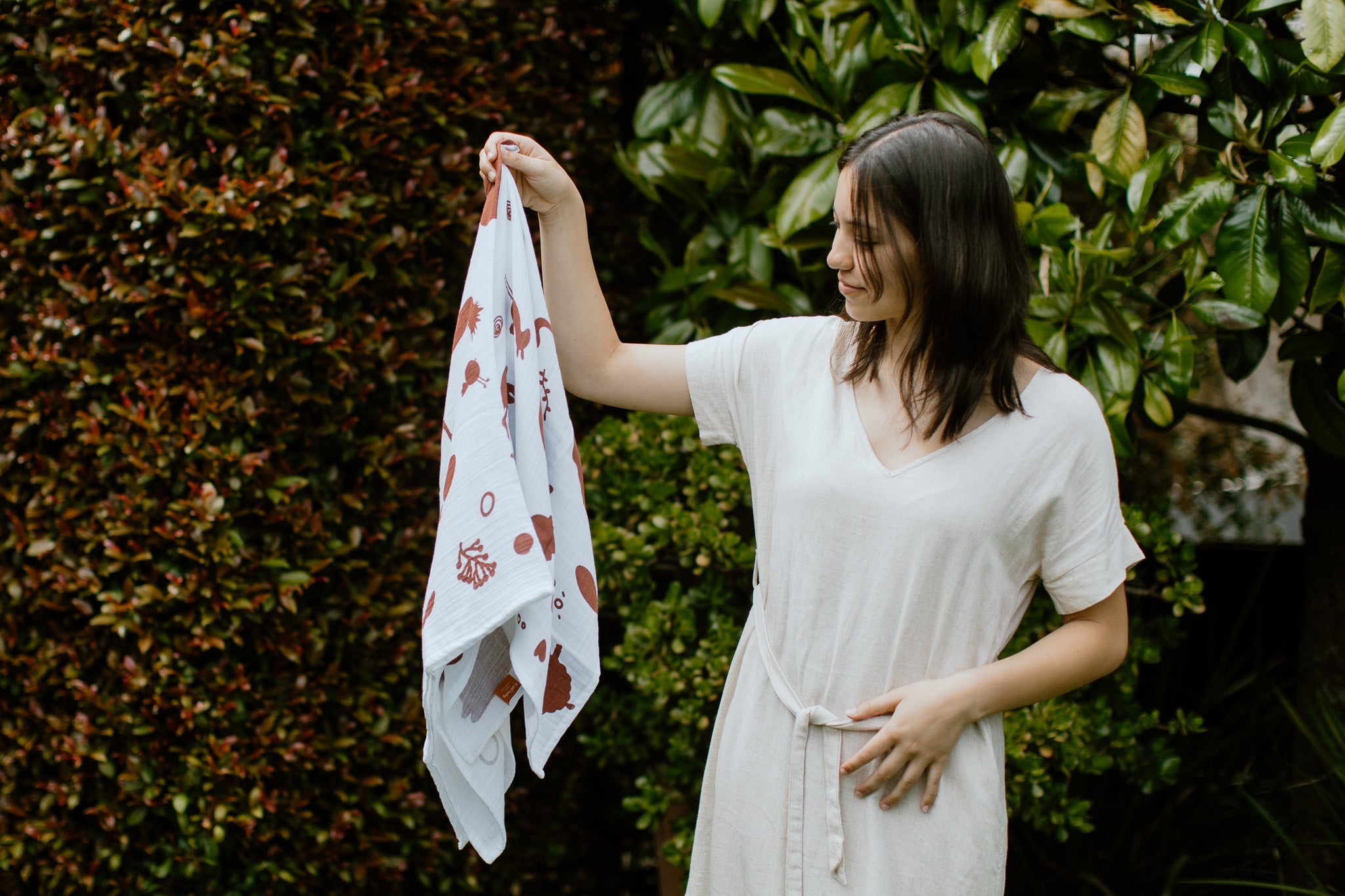 Organic Muslin Wrap - Charcoal Shapes