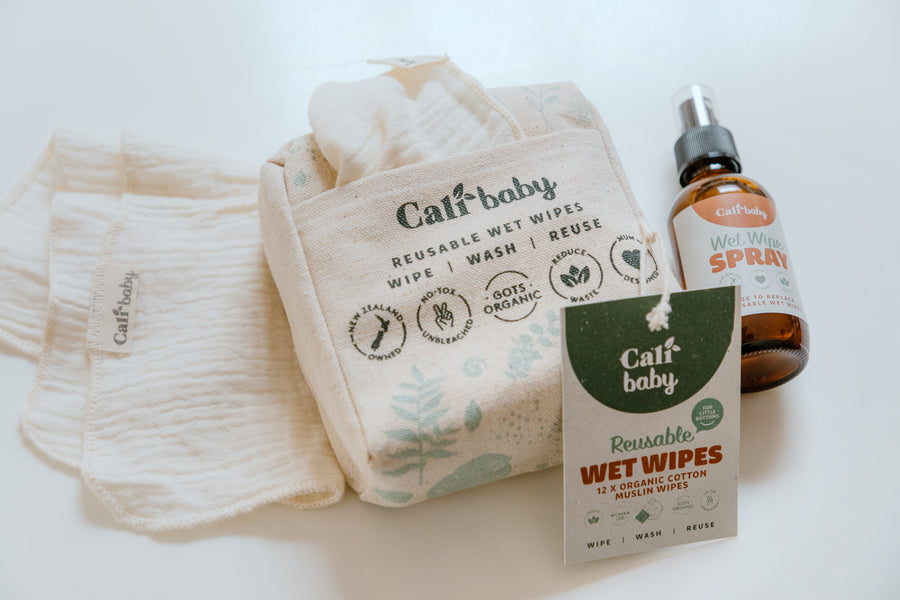 CaliBaby Wet Wipe Kit: organic cotton wipes and a glass spray bottle